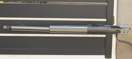 Pogon za dvokrilna dvoriščna vrata